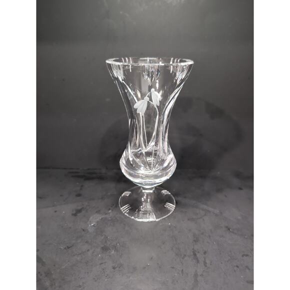 Floral Pattern Vintage Cut Crystal Footed Vase, Etched Decor,‎ Low Stem Vase - Picture 2 of 10